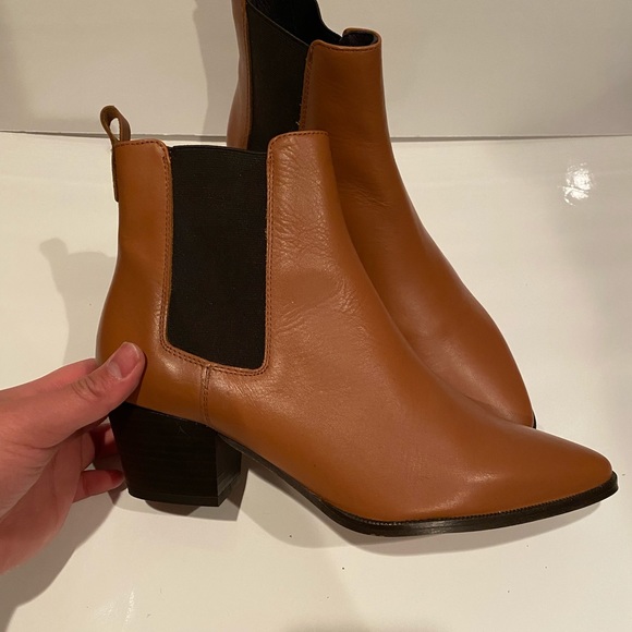 EUC l’intervalle brown ankle boots - Picture 2 of 6